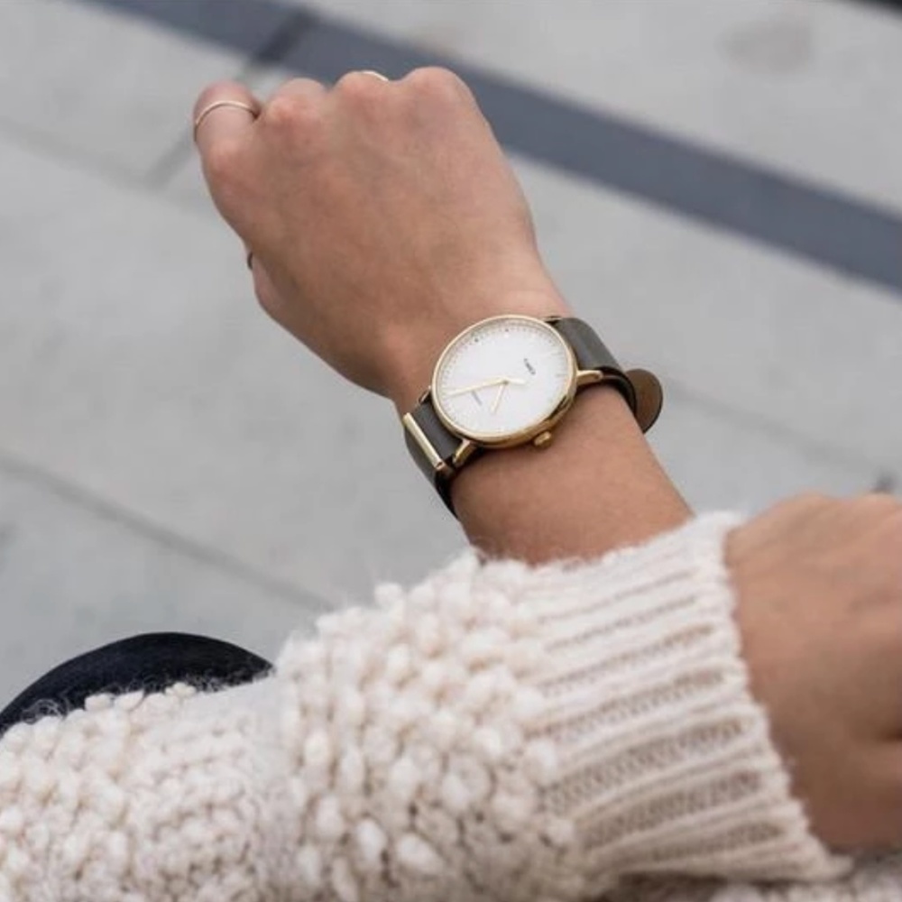 NEW Minimalist Unisex Classic Timex